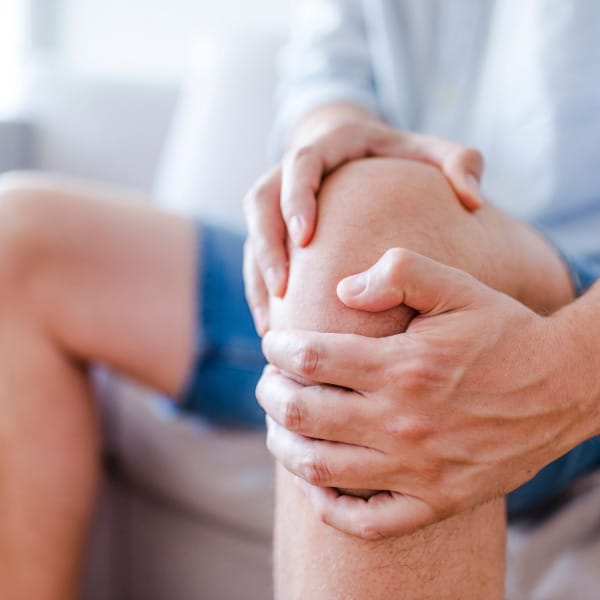 Knee-Pain-Epic-Healthcare-and-Physical-Medicine-have-1-2